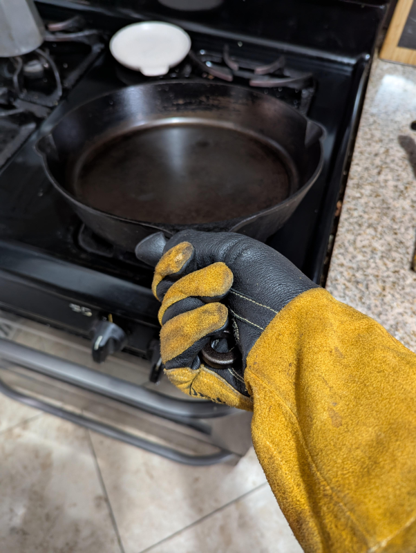 Multi-functional welding gloves for grilling