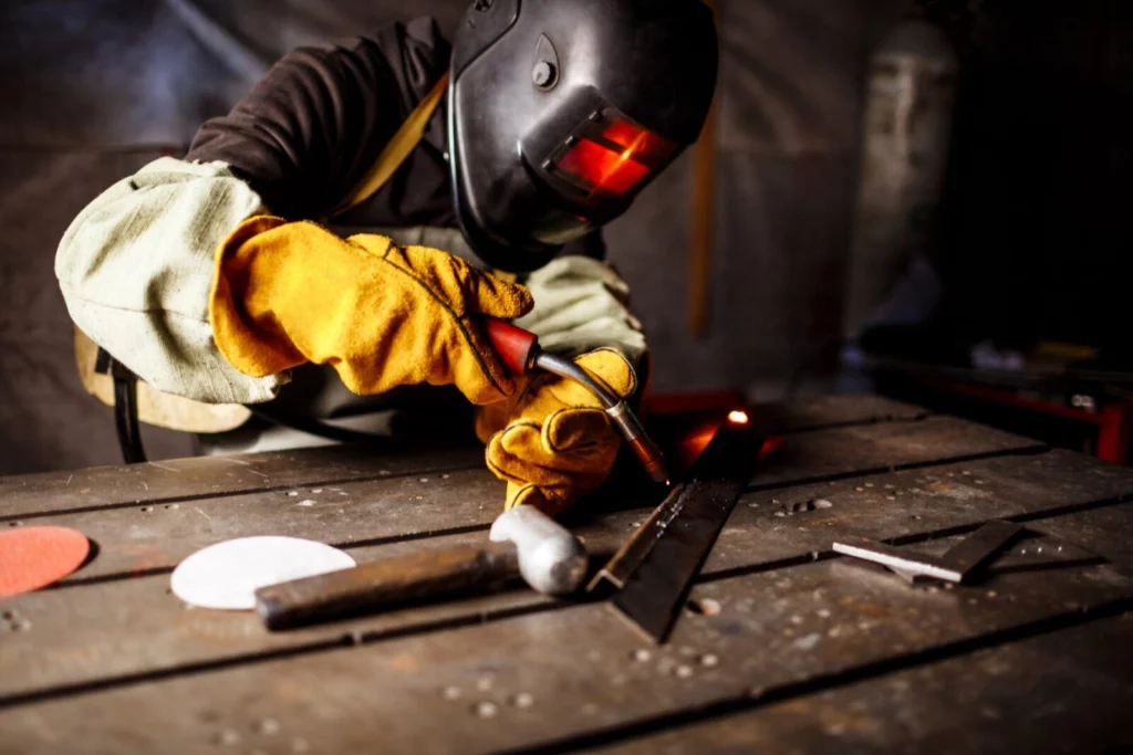 Commonly used welding gloves